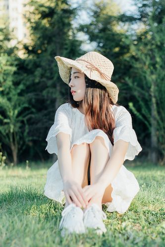 比基尼酒吧:美味服务