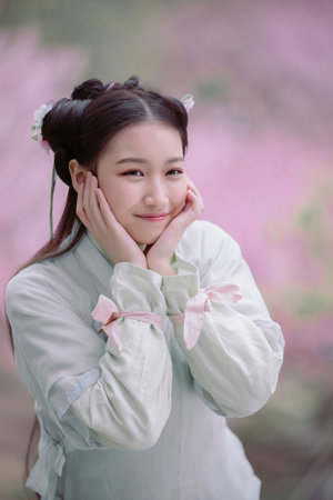 青青草视频成人